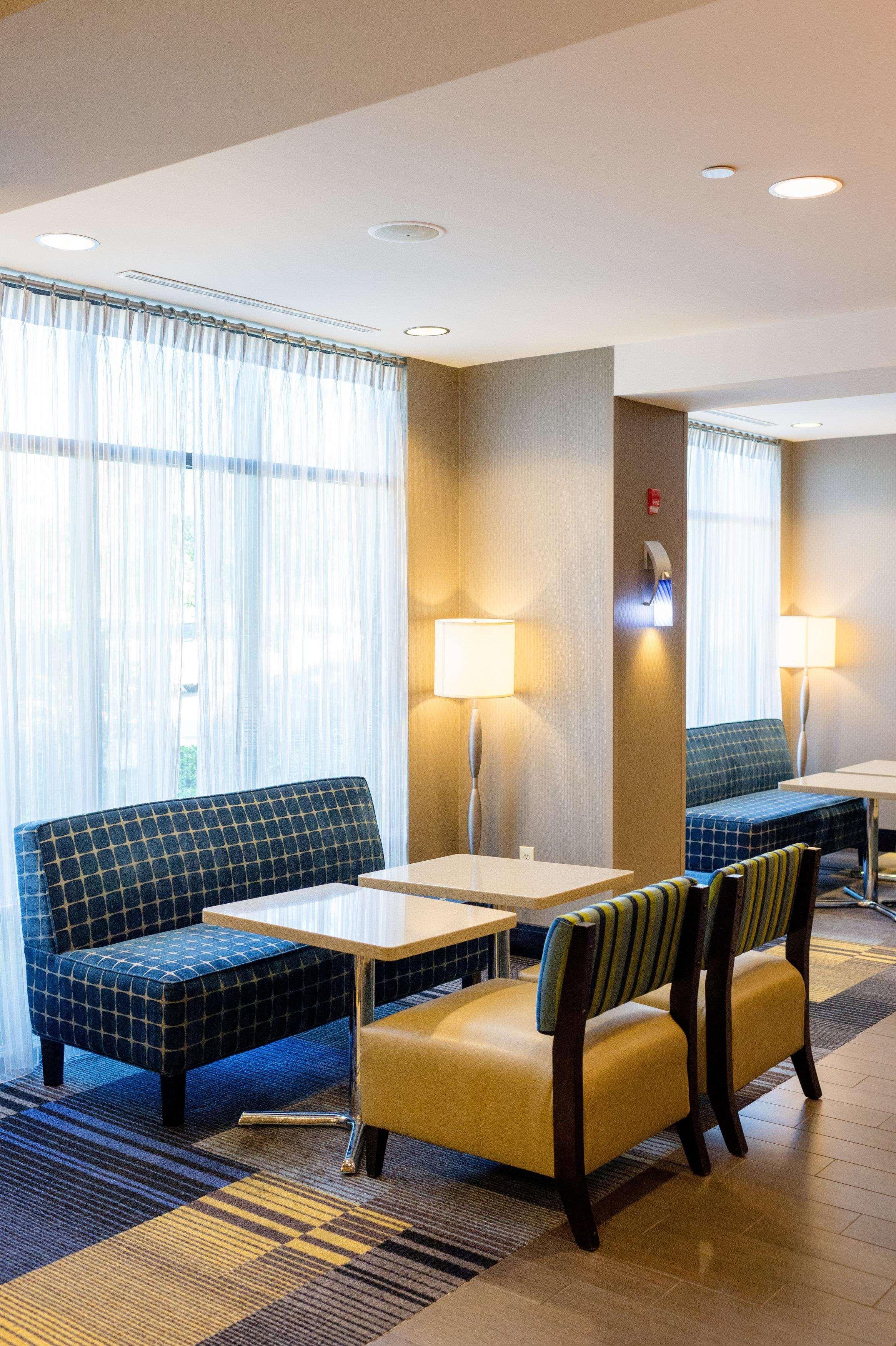 Hampton Inn Oxford/Conference Center Ngoại thất bức ảnh